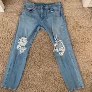 Levi’s mom jeans